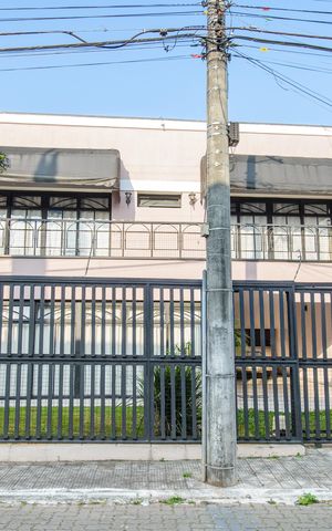 Casa para alugar com 350m², 5 quartos e 3 vagas Casa para alugar com 350m², 5 quartos e 3 vagasFachada da Casa