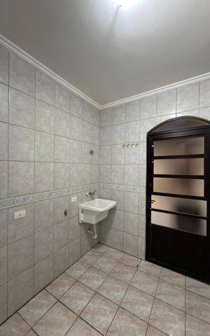 Casa para alugar com 150m², 3 quartos e 2 vagas Casa para alugar com 150m², 3 quartos e 2 vagasÁrea comum