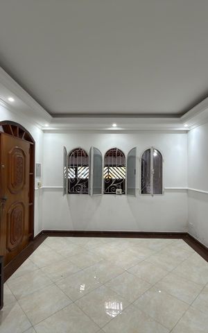 Casa para alugar com 150m², 3 quartos e 2 vagas Casa para alugar com 150m², 3 quartos e 2 vagasSala