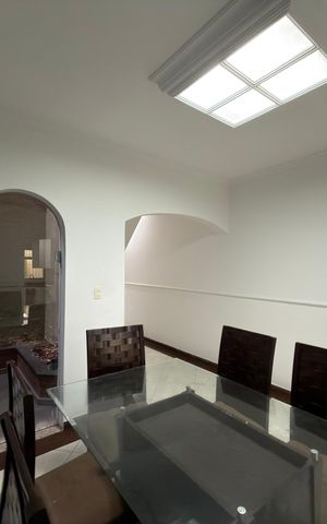 Casa para alugar com 150m², 3 quartos e 2 vagas Casa para alugar com 150m², 3 quartos e 2 vagasCopa