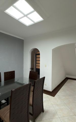 Casa para alugar com 150m², 3 quartos e 2 vagas Casa para alugar com 150m², 3 quartos e 2 vagasCopa
