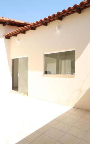 Casa para alugar com 200m², 3 quartos e 4 vagasFachada