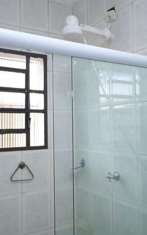 Casa para alugar com 160m², 4 quartos e 3 vagasBanheiro social 2