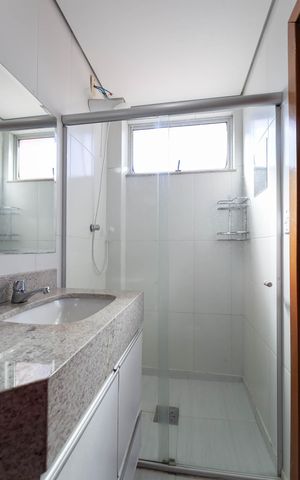 Apartamento à venda com 160m², 4 quartos e 2 vagas Apartamento à venda com 160m², 4 quartos e 2 vagasBanheiro da suíte