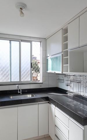 Apartamento à venda com 160m², 4 quartos e 2 vagas Apartamento à venda com 160m², 4 quartos e 2 vagasCozinha