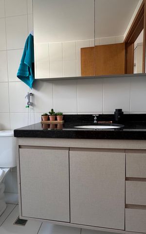 Apartamento para alugar com 72m², 2 quartos e 1 vaga Apartamento para alugar com 72m², 2 quartos e 1 vagaBanheiro da Suíte