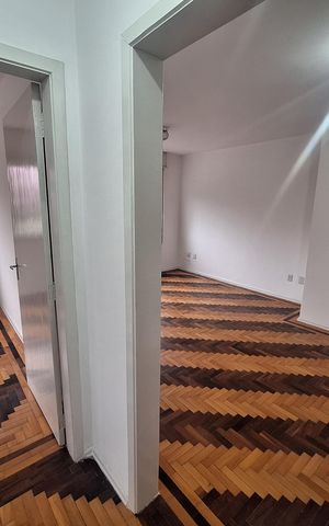 Apartamento à venda com 79m², 2 quartos e 1 vaga Apartamento à venda com 79m², 2 quartos e 1 vagaSala