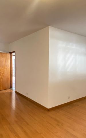Casa à venda com 314m², 4 quartos e 3 vagasSala