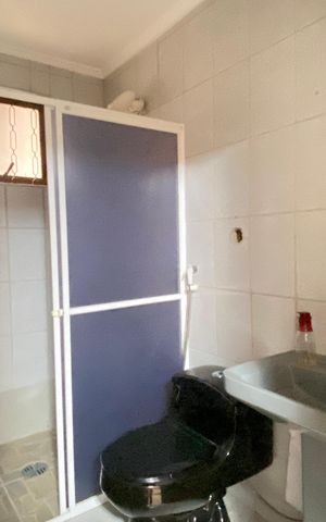 Casa à venda com 314m², 4 quartos e 3 vagasBanheiro social 
