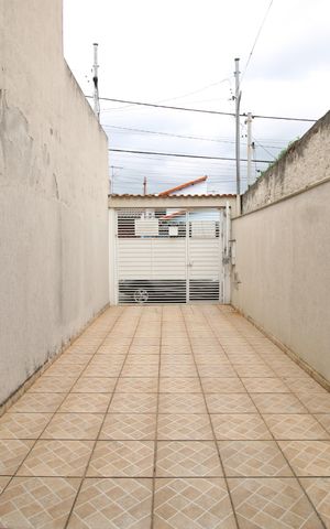 Casa à venda com 85m², 2 quartos e 2 vagasGaragem