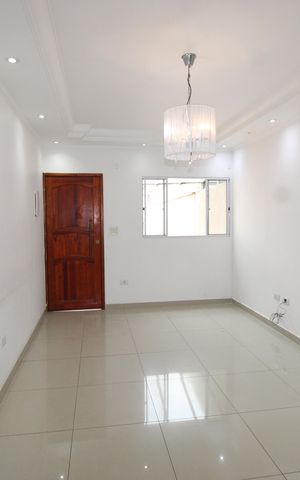 Casa à venda com 85m², 2 quartos e 2 vagasSala