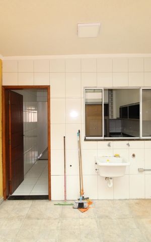 Casa à venda com 85m², 2 quartos e 2 vagasÁrea de Serviço