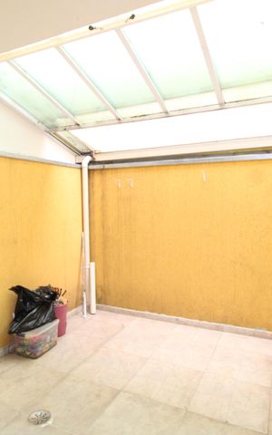 Casa à venda com 85m², 2 quartos e 2 vagasÁrea de Serviço