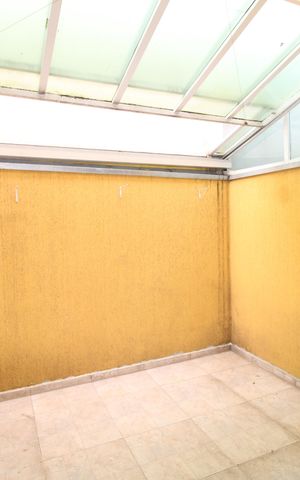 Casa à venda com 85m², 2 quartos e 2 vagasÁrea de Serviço