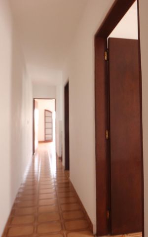 Casa à venda com 138m², 3 quartos e 1 vagaCorredor