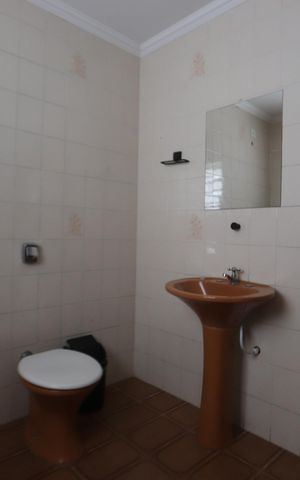 Casa à venda com 138m², 3 quartos e 1 vagaBanheiro social 2