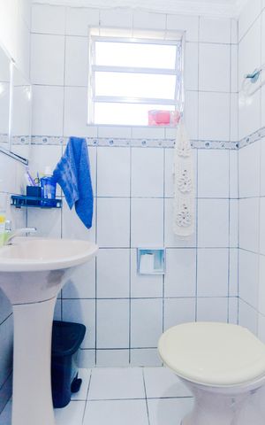 Casa à venda com 128m², 3 quartos e sem vagaBanheiro 