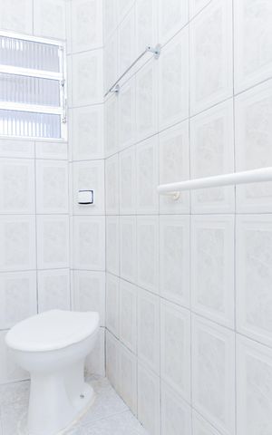 Casa à venda com 128m², 3 quartos e sem vagaCasa 2 - Banheiro 