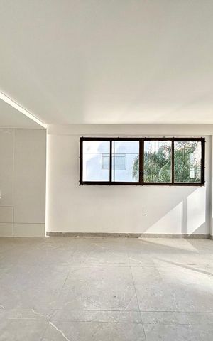Apartamento à venda com 210m², 3 quartos e 2 vagas Apartamento à venda com 210m², 3 quartos e 2 vagasSala/Cozinha