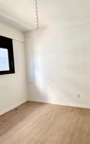 Apartamento à venda com 210m², 3 quartos e 2 vagas Apartamento à venda com 210m², 3 quartos e 2 vagasSuíte