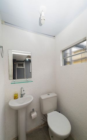 Casa para alugar com 80m², 2 quartos e 2 vagasBanheiro 2