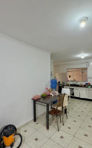 Casa à venda com 438m², 5 quartos e 2 vagas