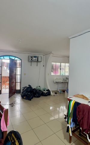 Casa à venda com 438m², 5 quartos e 2 vagas