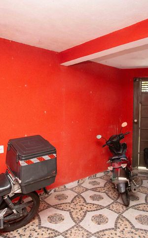 Casa à venda com 167m², 6 quartos e 1 vagaGaragem