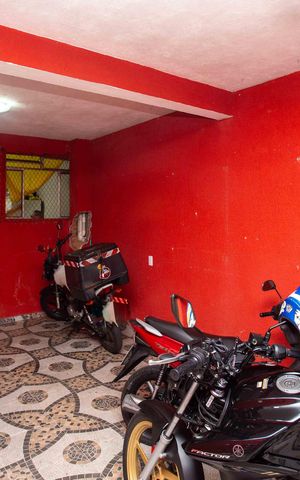 Casa à venda com 167m², 6 quartos e 1 vagaGaragem