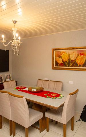 Casa à venda com 167m², 6 quartos e 1 vagaSala