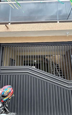 Casa para alugar com 50m², 2 quartos e 1 vaga Casa para alugar com 50m², 2 quartos e 1 vagaFachada