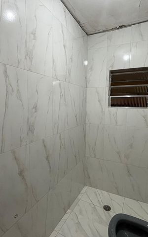 Casa para alugar com 50m², 2 quartos e 1 vaga Casa para alugar com 50m², 2 quartos e 1 vagaBanheiro social