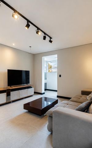 Casa para alugar com 269m², 4 quartos e 2 vagas Casa para alugar com 269m², 4 quartos e 2 vagasSala