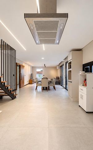 Casa para alugar com 269m², 4 quartos e 2 vagas Casa para alugar com 269m², 4 quartos e 2 vagasCozinha