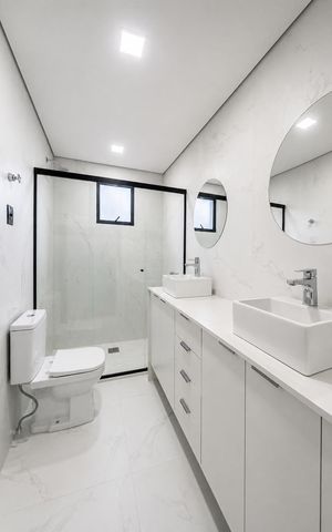 Casa para alugar com 269m², 4 quartos e 2 vagas Casa para alugar com 269m², 4 quartos e 2 vagasBanheiro