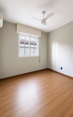 Casa para alugar com 269m², 4 quartos e 2 vagas Casa para alugar com 269m², 4 quartos e 2 vagasQuarto