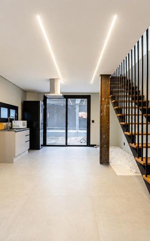 Casa para alugar com 269m², 4 quartos e 2 vagas Casa para alugar com 269m², 4 quartos e 2 vagasCozinha