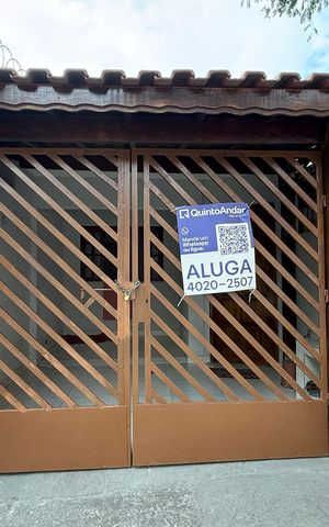 Casa para alugar com 44m², 1 quarto e 1 vaga Casa para alugar com 44m², 1 quarto e 1 vagaFachada