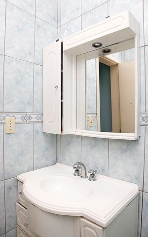 Casa à venda com 188m², 3 quartos e 2 vagasBanheiro 1 Quarto 3 Suíte