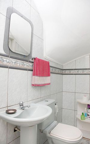 Casa à venda com 188m², 3 quartos e 2 vagasBanheiro 3 Lavabo