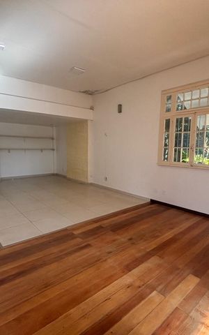 Casa à venda com 1163m², 4 quartos e 1 vagaSala