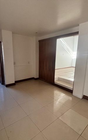 Casa à venda com 1163m², 4 quartos e 1 vagaHall