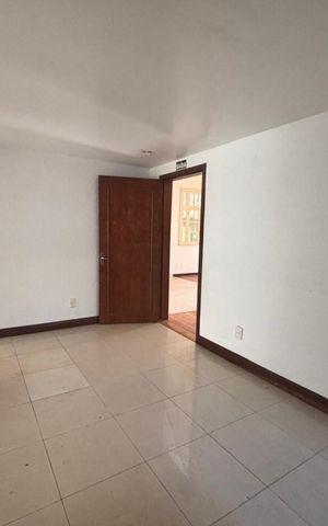 Casa à venda com 1163m², 4 quartos e 1 vagaHall
