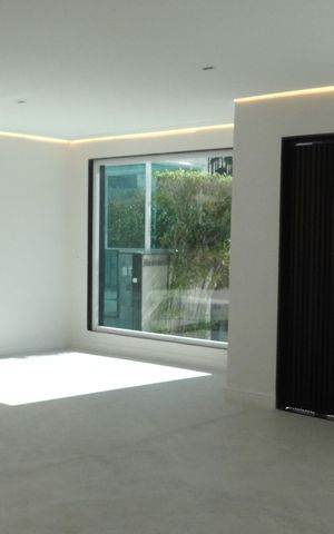 Casa de condomínio à venda com 384m², 7 quartos e 3 vagasSala