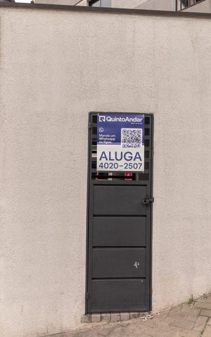 Studio para alugar com 37m², 1 quarto e sem vaga Studio para alugar com 37m², 1 quarto e sem vagaPlaca instalada