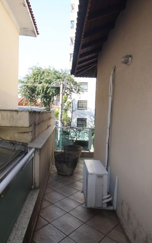 Casa à venda com 207m², 3 quartos e 4 vagasQuarto 1 - Varanda