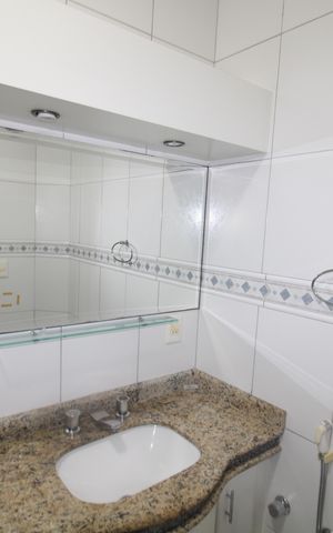 Casa à venda com 207m², 3 quartos e 4 vagasQuarto 1 - Banheiro