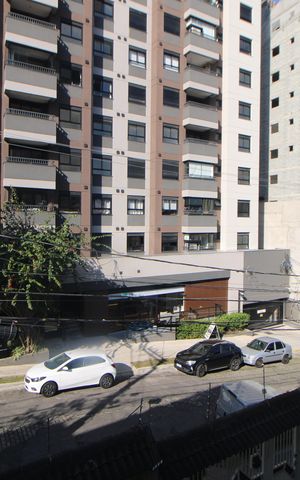 Casa à venda com 207m², 3 quartos e 4 vagasQuarto 1 - Varanda