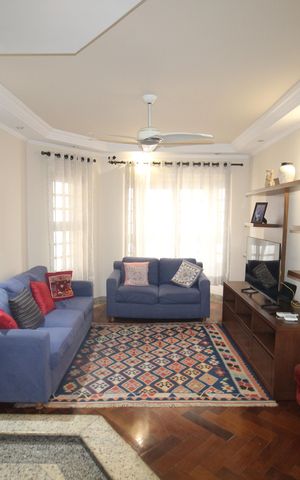 Casa à venda com 207m², 3 quartos e 4 vagasSala
