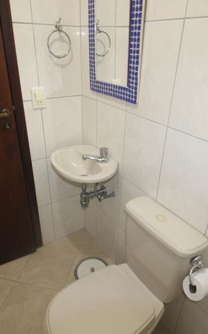Casa à venda com 207m², 3 quartos e 4 vagasGaragem - Banheiro